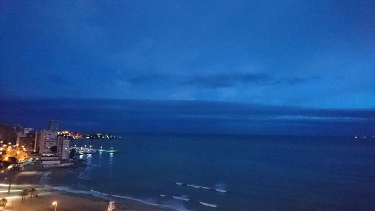 bellavista 4 frente a la playa Alicante Esterno foto